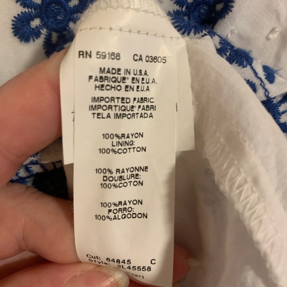 Karen Kane embroidered bell sleeve top women’s size Small blue and white - Picture 7 of 8